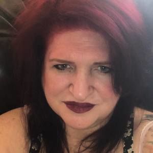 Meet your Posher, Cynthia